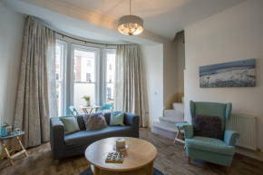 Stylish Apartment Close To Gloucester Quays & Docks